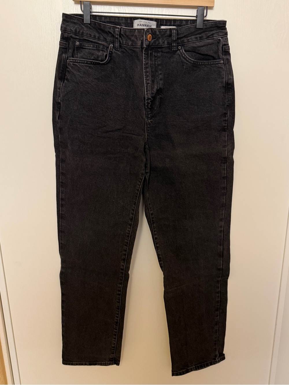 Hannah Black Straight-Leg Women's Jeans